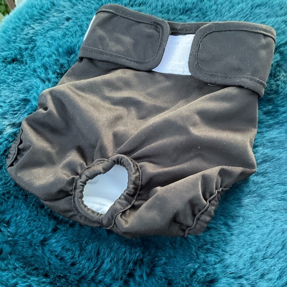 Pet Parents set of 3 female diapers for small- med. Dog weight 12-18lbs. - Picture 9 of 12